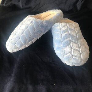 DEARFOAM: LIGHT BLUE  MULE HOUSE SLIPPERS SIZE SM